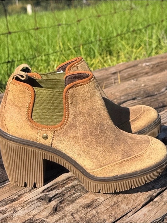 Caterpillar Shoes - Caterpillar Meg Chunky Suede Brown green Slip on Heel Ankle Boots Y2K size 7